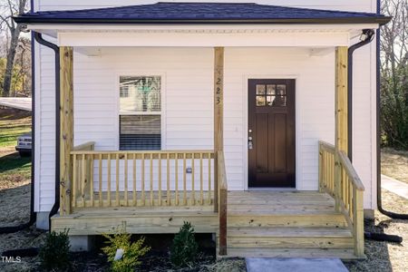 New construction Single-Family house 223 W College St, Oxford, NC 27565 null- photo 2 2