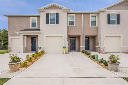 New construction Townhouse house 1134 Blue Jay Dr, Davenport, FL 33837 null- photo 0