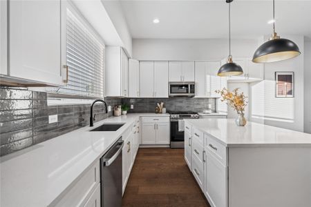 New construction Single-Family house 4710 Moving Meadows Dr, Houston, TX 77018 - image 16