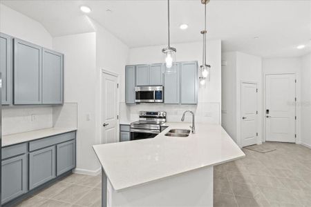 New construction Townhouse house 10525 Ebb Tide Ln, Orlando, FL 32821 - image 17