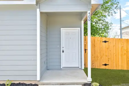 New construction Multi-Family house 509-511 Hudson St, Seguin, TX 78155 - image