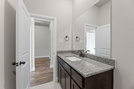 New construction Single-Family house 2106 Briarwood Dr, Bridgeport, TX 76426 plan The Granger - image 14