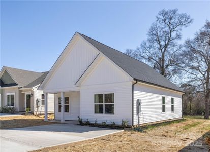 New construction Single-Family house 4903 Victoria Ave, Charlotte, NC 28269 null- photo 5 5