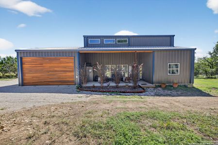 New construction Single-Family house 1081 English Holw, Bandera, TX 78003 - image