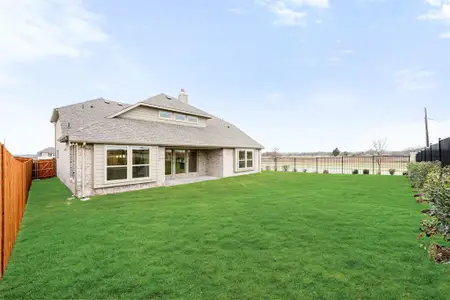 New construction Single-Family house 3825 Eagles Bluff Rd, Midlothian, TX 76065 plan Bellflower II - image 3