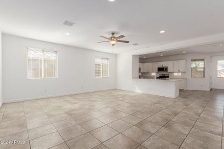 New construction Single-Family house 24460 N 166Th Ave, Surprise, AZ 85387 null- photo 5 5