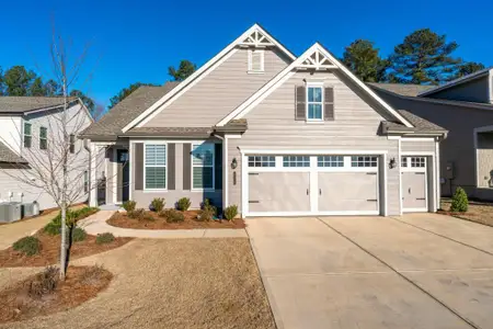 New construction Single-Family house 226 Geneva Wy, Hoschton, GA 30548 - image