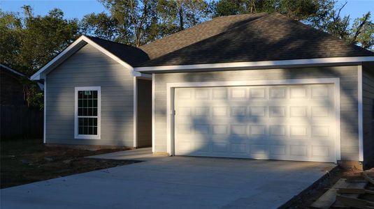 New construction Single-Family house 605 N College St, Malakoff, TX 75148 - image