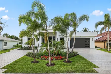 New construction Single-Family house 325 Cascade Ln, Palm Beach Shores, FL 33404 - image