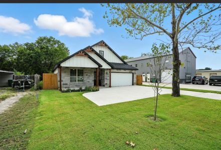 New construction Single-Family house 1118 S Grand Ave, Gainesville, TX 76240 - image