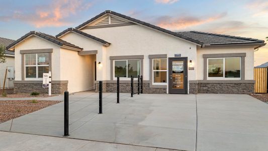 New construction Single-Family house 10327 W Luxton Ln, Phoenix, AZ 85353 null- photo 8 8