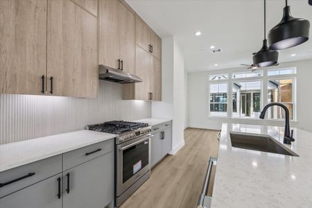 New construction Single-Family house 752 Curtin St, Houston, TX 77018 - image 18