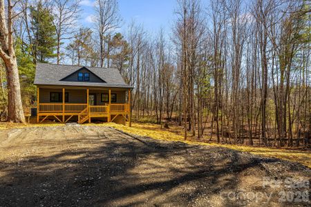 New construction Single-Family house 903 Old Nc 20 Hwy, Alexander, NC 28701 - image