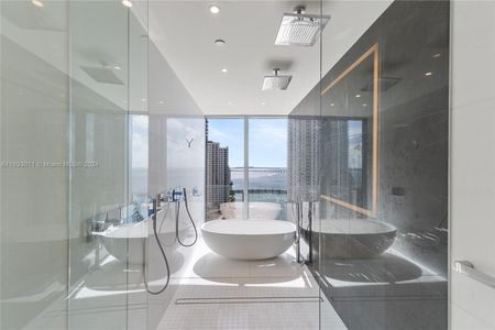 New construction Condo/Apt house 300 Biscayne Way, Unit 2103, Miami, FL 33131 - photo 15 15