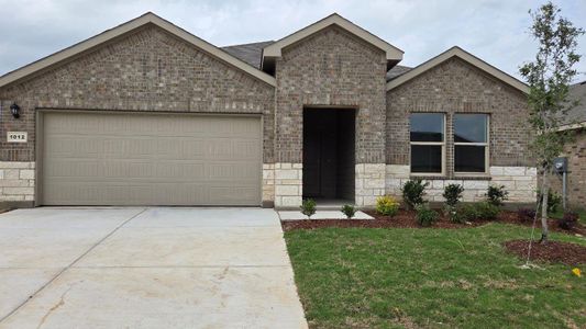 New construction Single-Family house 1012 Cherry Cove Dr, Fort Worth, TX 76131 plan Elgin - image
