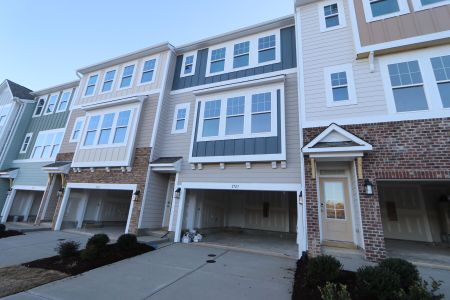 New construction Townhouse house 2723 Hunter Woods Dr, Apex, NC 27502 Buckingham- photo 33 33