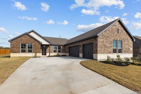 New construction Single-Family house 117 Poe Pkwy, Castroville, TX 78009 The Oxford H- photo 0