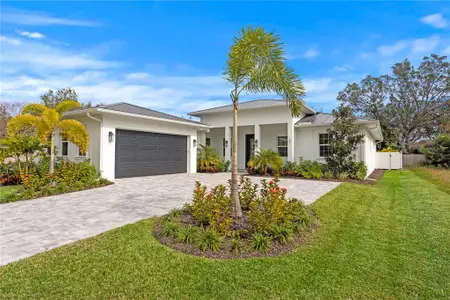 New construction Single-Family house 201 S Shade Ave, Sarasota, FL 34237 - image