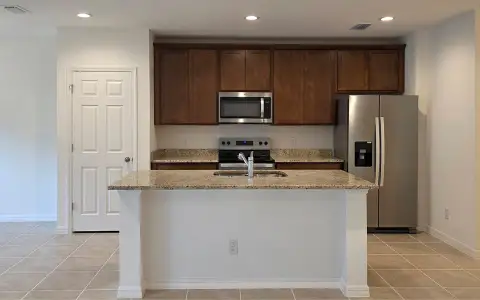 New construction Townhouse house 207 Glass Onion Dr, Groveland, FL 34737 plan Sovereign - image 5