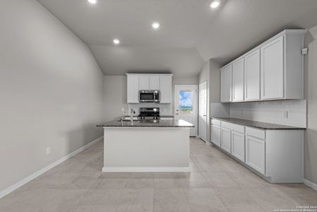 New construction Single-Family house 15472 Salmon Spg, San Antonio, TX 78245 Cameron- photo 6 6