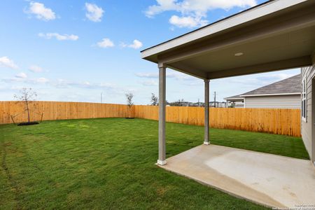 New construction Single-Family house 10706 Gilmore Gdn, San Antonio, TX 78109 null- photo 26 26