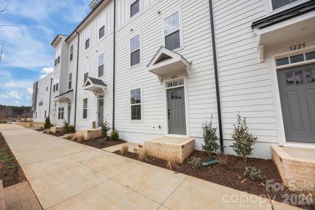 New construction Townhouse house 3229 Drift St, Unit 64, Charlotte, NC 28278 - image