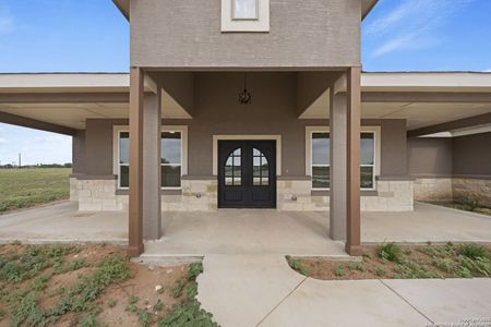 New construction Single-Family house 104 Hidden Path, Floresville, TX 78114 - image