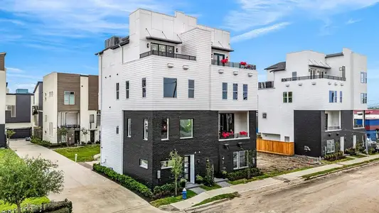 New construction Townhouse house 3 N St. Charles St F St, Houston, TX 77003 - image