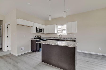 New construction Single-Family house 1005 E Tucker St, Fort Worth, TX 76104 - image 15