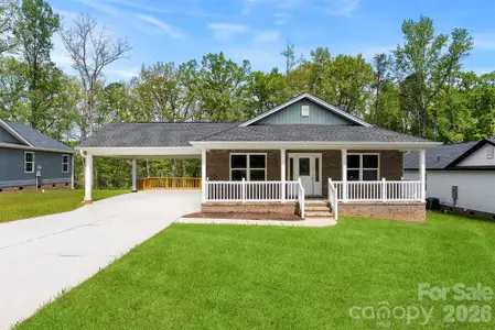 New construction Single-Family house 110 W Iowa Ave, Bessemer City, NC 28016 - image