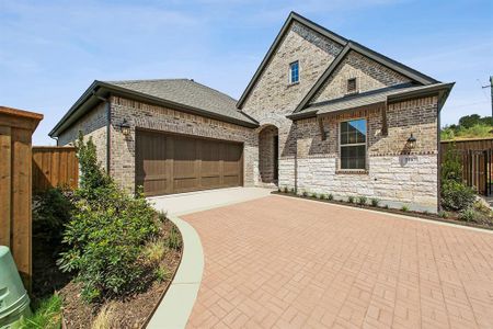 New construction Single-Family house 2067 Spotted Fawn Dr, Arlington, TX 76005 plan The Fernhill - image