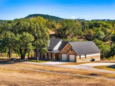 New construction Single-Family house 310 Shayla Ln, Canyon Lake, TX 78133 - image