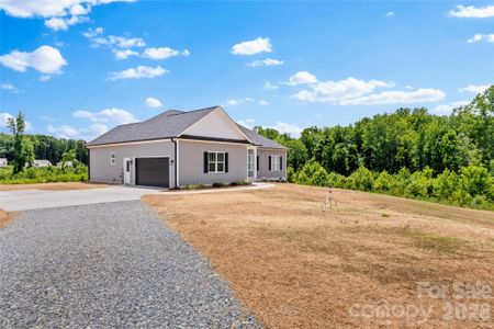 New construction Single-Family house 273 Stonybrook Dr, Lexington, NC 27295 - image