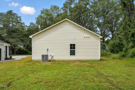 New construction Single-Family house 1307 S 14th St, Lillington, NC 27546 plan Nicolas - image