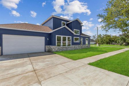 New construction Single-Family house 501 Stallings St, Terrell, TX 75160 - image