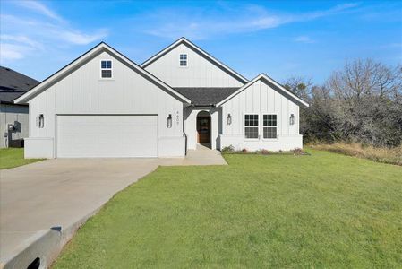 New construction Single-Family house 4609 Eagle Nest Ct, Granbury, TX 76048 - image