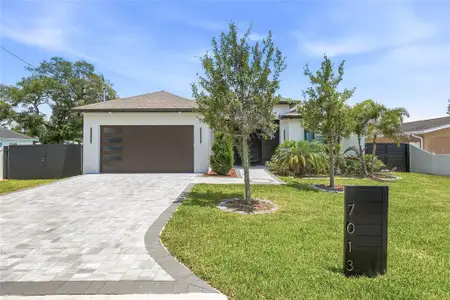 New construction Single-Family house 7013 N Clearview Ave, Tampa, FL 33614 - image