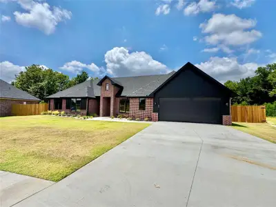 New construction Single-Family house 984 Mallard Dr, Lindale, TX 75771 - image