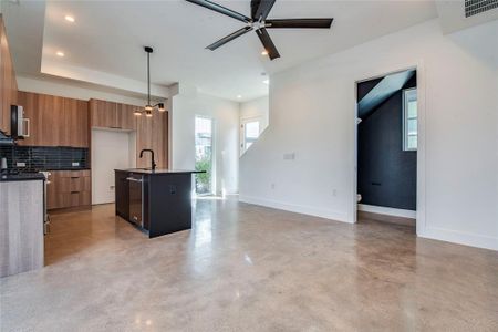 New construction Single-Family house 1711 E M Franklin Ave, Unit 2, Austin, TX 78721 - photo 8 8