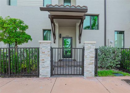 New construction Townhouse house 4260 Nw 82Nd Ave, Doral, FL 33166 - image