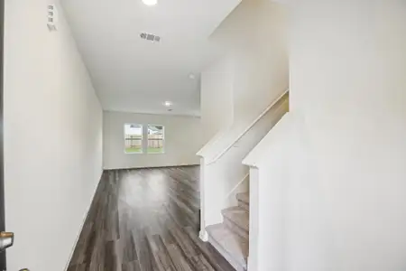 New construction Single-Family house 10207 California Lilly Ln, Houston, TX 77016 plan Discovery - image 18