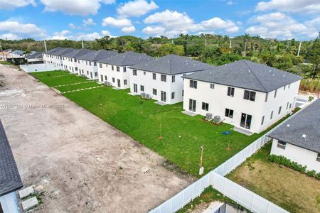 New construction Townhouse house 22483 Sw 125 Ave, Unit A, Miami, FL 33170 null- photo 23 23