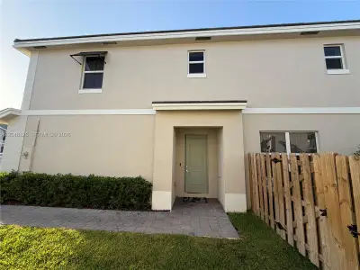 New construction Townhouse house 159 Ne 13Th Ter, Homestead, FL 33033 - image