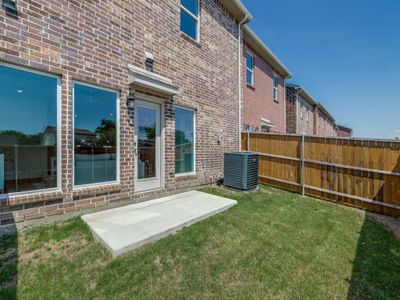 New construction Townhouse house 5617 Woodlands Dr, The Colony, TX 75056 null- photo 0 0