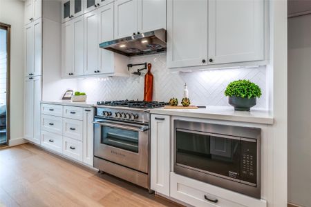 New construction Single-Family house 1016 Peden St, Houston, TX 77006 - image 12