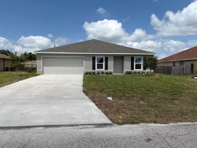 New construction Single-Family house 662 SW Hogan St, Port St. Lucie, FL 34983 plan Royal - image