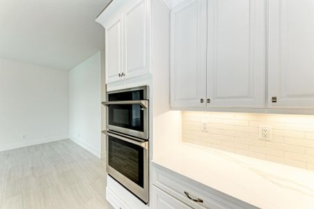 New construction Multi-Family house 10016 Rembrandt Wy, Unit 202, Bradenton, FL 34212 plan Naples - image 11