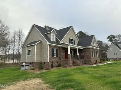 New construction Single-Family house 801 Emmett Ct, Spring Hope, NC 27882 - image