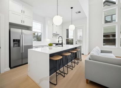 New construction Single-Family house 817 Thornton Rd, Unit G, Houston, TX 77018 plan 9384 - image 6