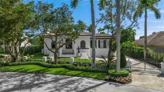 New construction Single-Family house 361 Los Pinos Pl, Coral Gables, FL 33143 null- photo 17 17